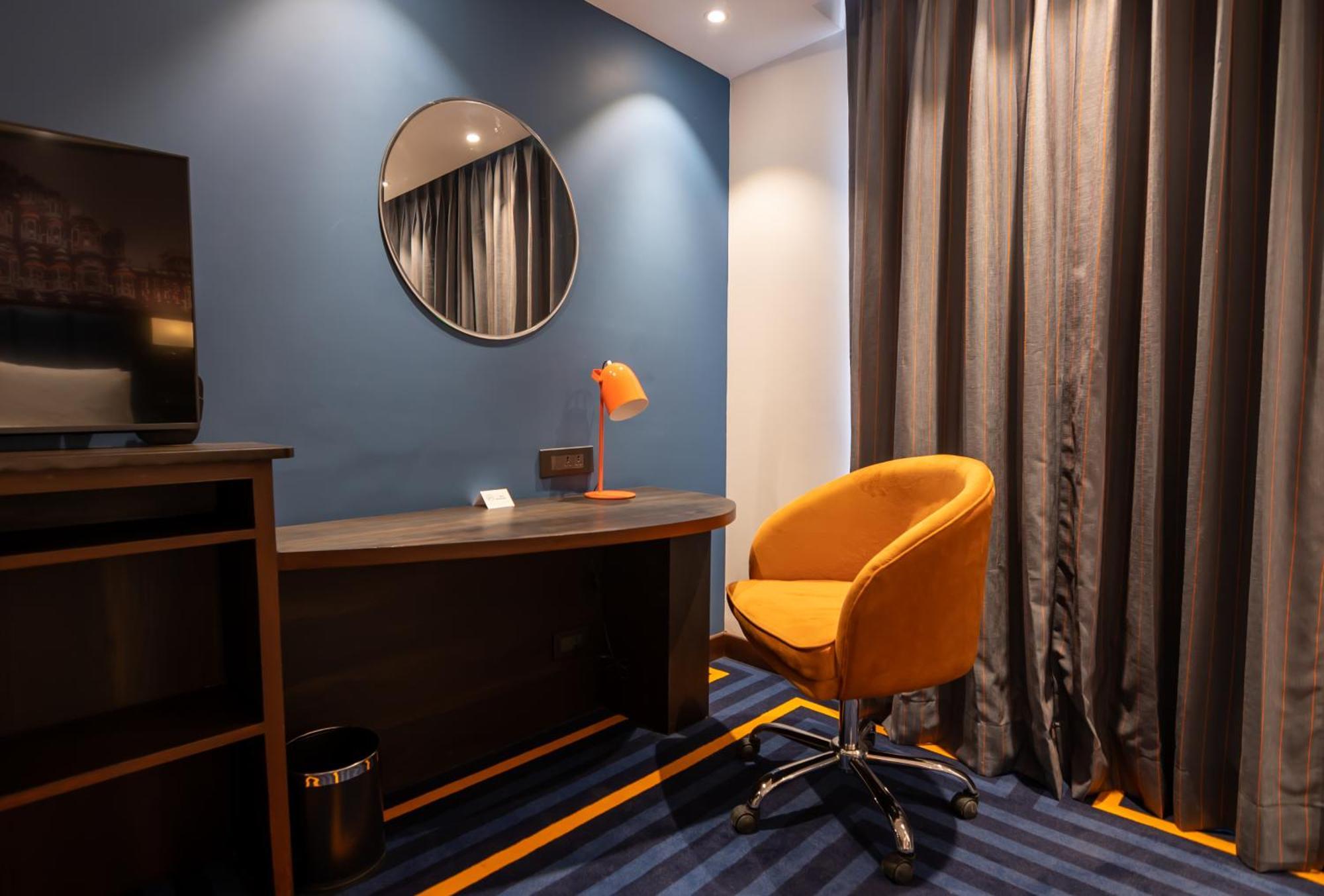 Standard Twin Room: Buy 1 get 1 Happy Hours (11 am-11pm) at Express Cafe & Bar, Rs 250 Meal Credit on purchase of Food & Soft Bev. of R s1000(T&C Apply), Complimentary Hi-Tea (4pm-6pm), 15%off on Cab Charges when prebooked atleast 1 day in advance,1559143762:JPEG